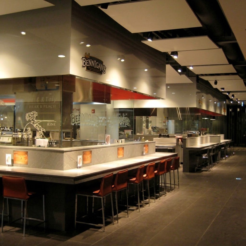 Hospitality lobby with Lum-Tech recessed downlights